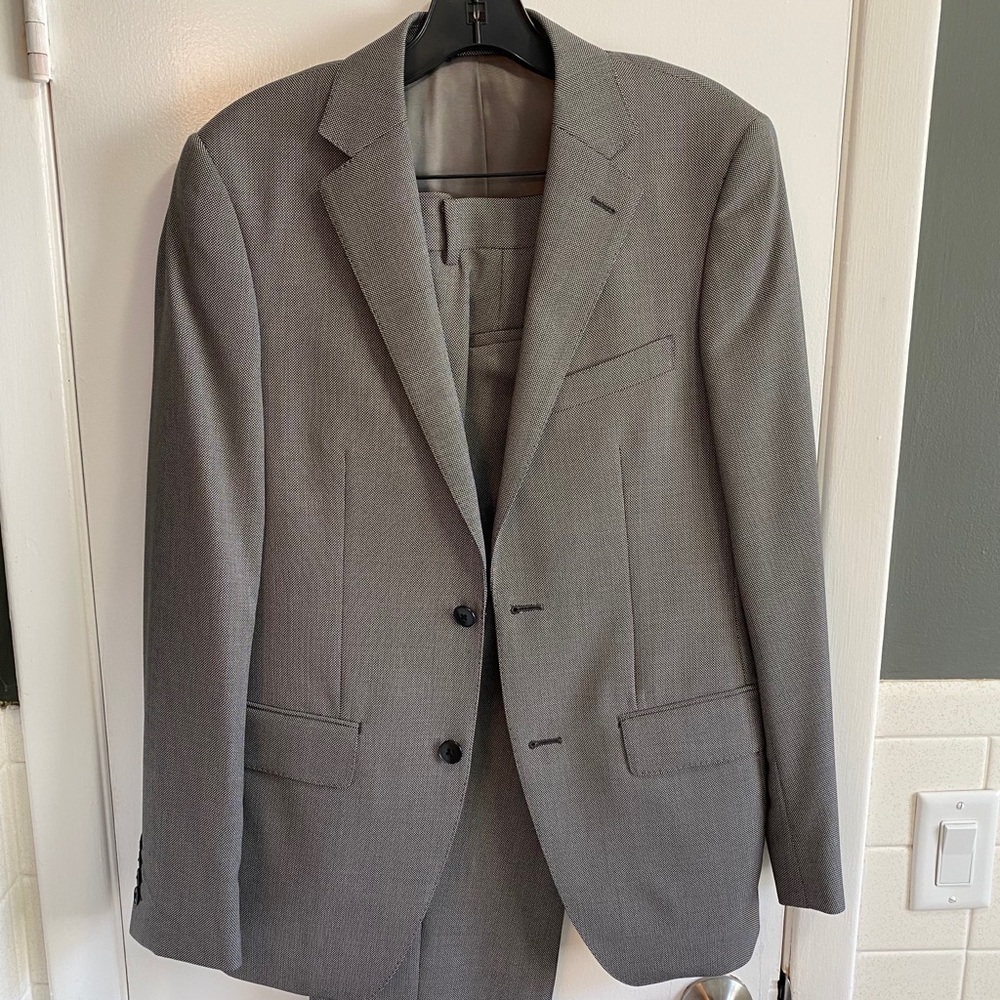 Men’s Suit